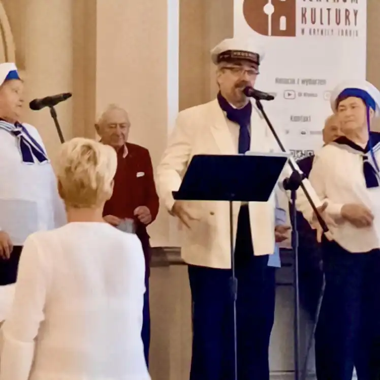 Aktywni Seniorzy Krynicy-Zdroju zachwycają artystycznym repertuarem