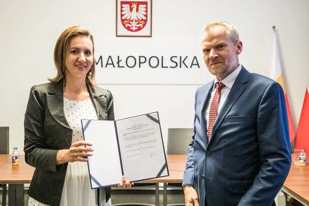 Nominacje dla dyrektorów małopolskich szkół i bibliotek wręczone