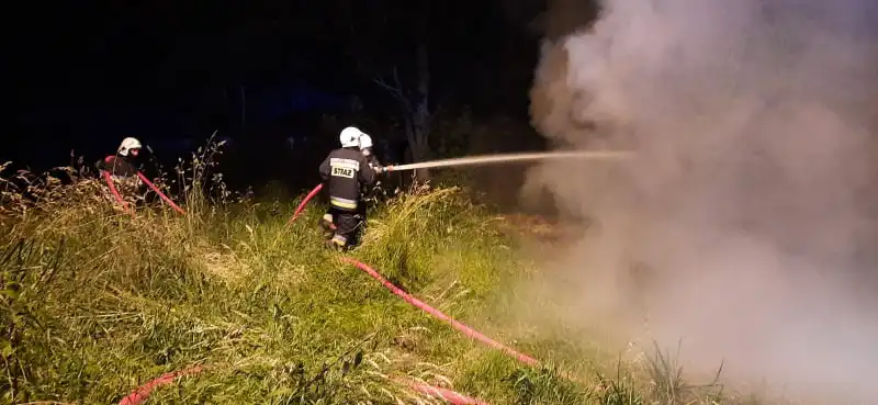 Pożar w Moszczenicy Niżnej. Płonął drewniany spichlerz