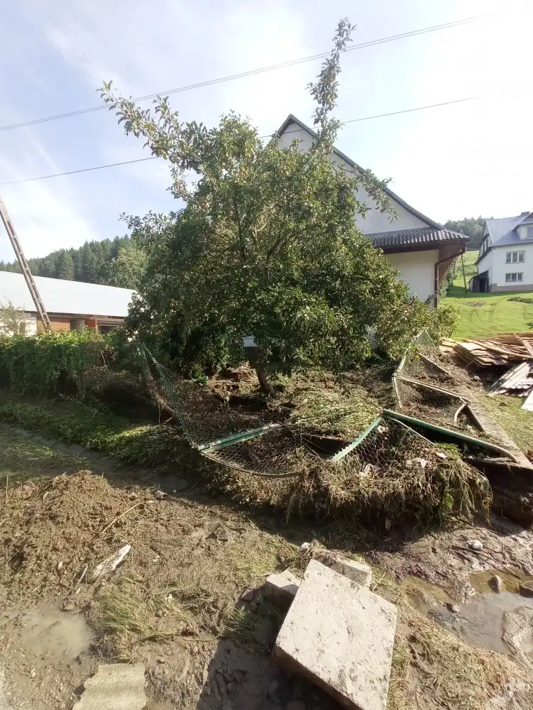 Intensywne opady deszczu zniszczyły drogi na terenie gminy Muszyna