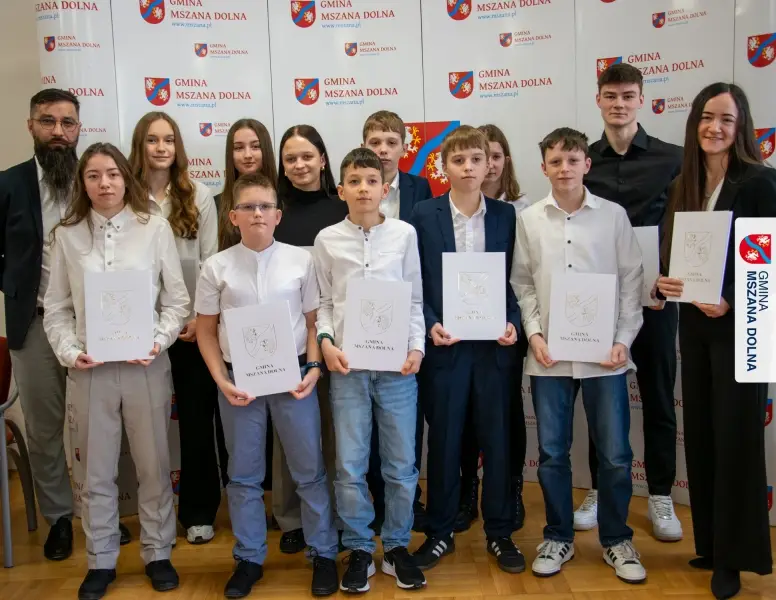 Sesja rady z wyjątkowym akcentem. Nagrody dla utalentowanych mieszkańców