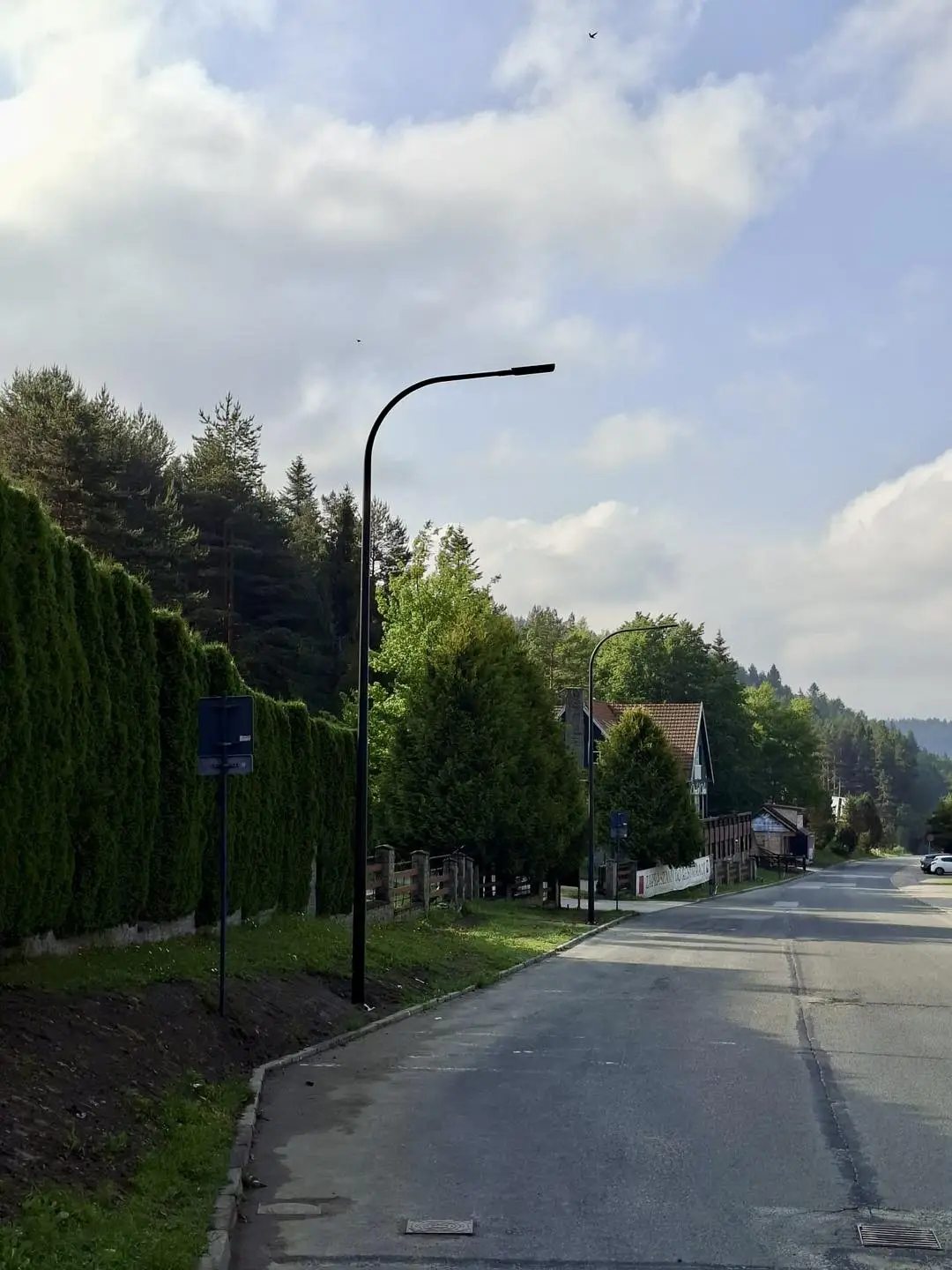 Więcej światła na ul. Czarny Potok. Miasto uruchamia nowe oświetlenie