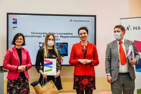 W Nowym Sączu odbyła się uroczysta gala dla stypendystów Regionalnego Programu Stypendialnego