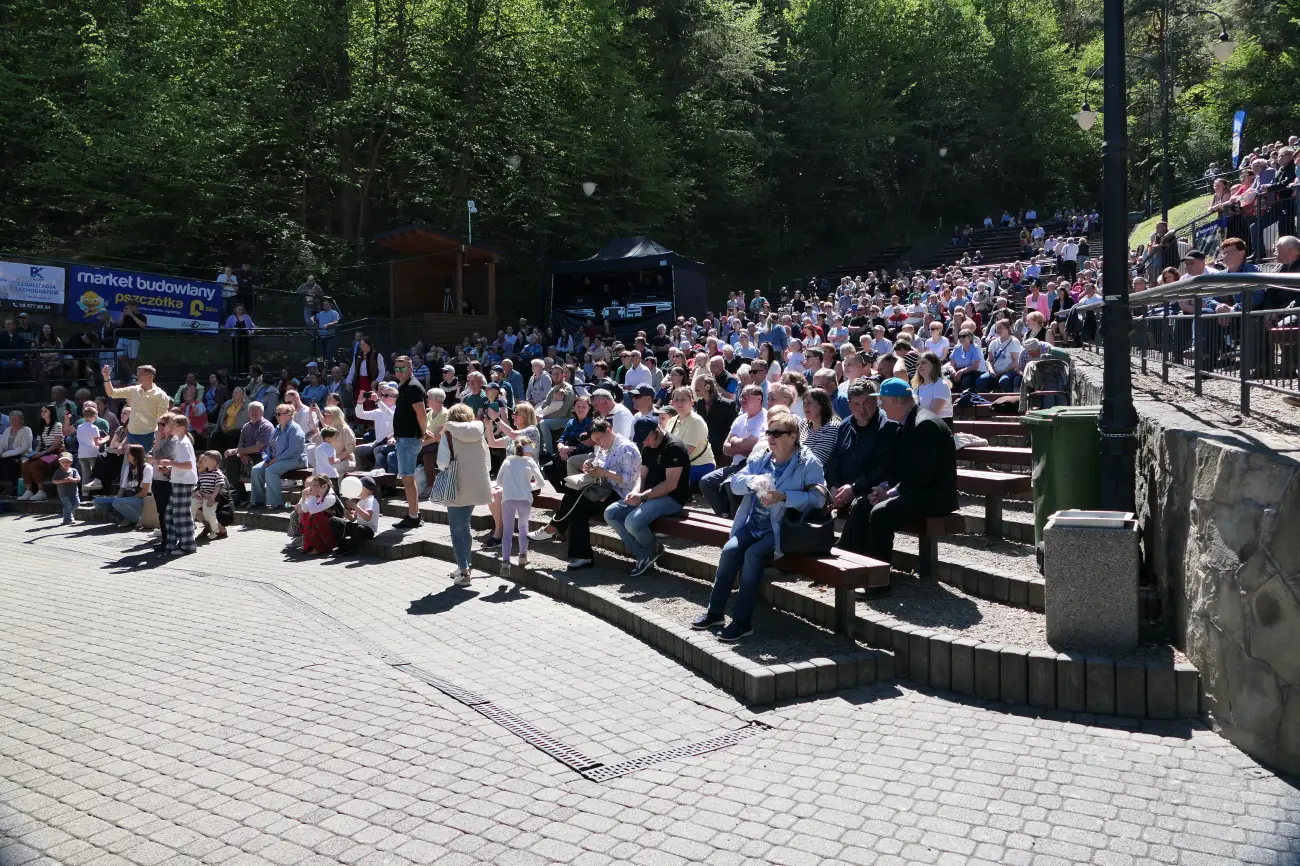 Kwitnące jabłonie i regionalna duma. Łącko po raz kolejny zachwyciło atmosferą święta