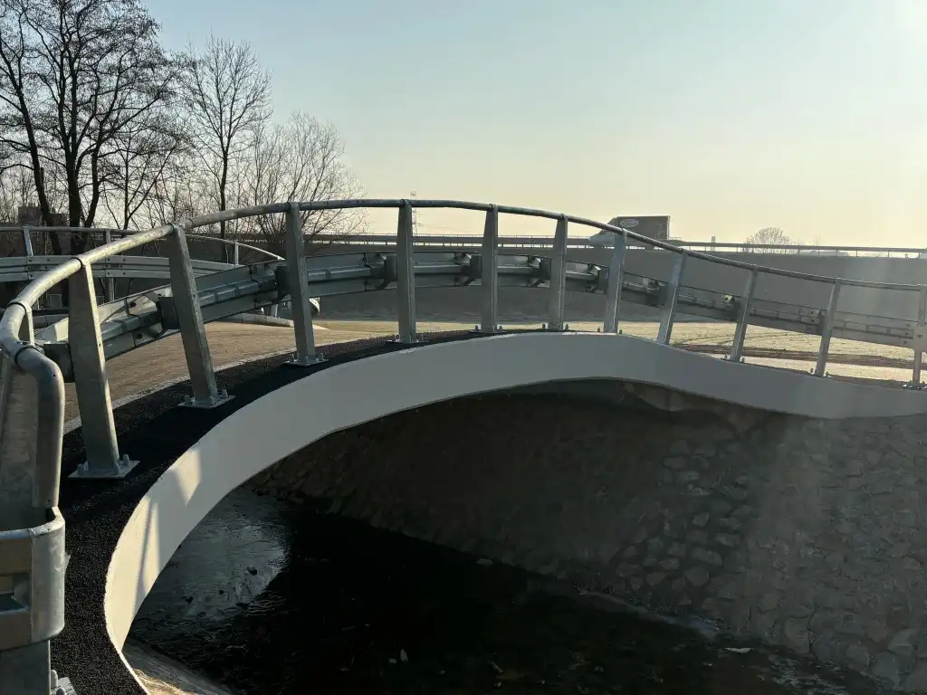 Nowy most na Potoku Biczyczanka w Chełmcu. Bezpieczniej i wygodniej