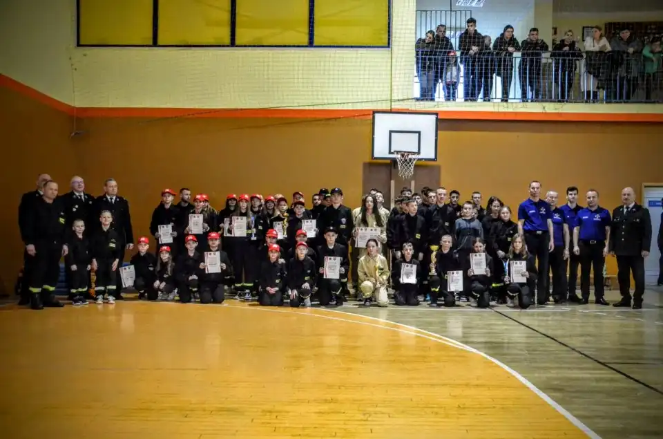 Gminne Halowe Młodzieżowe Zawody Sportowo-Pożarnicze w Libuszy
