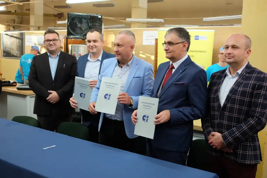 Władze miasta, MPEC i Centrum Kształcenia Zawodowego podpisały porozumienie o współpracy