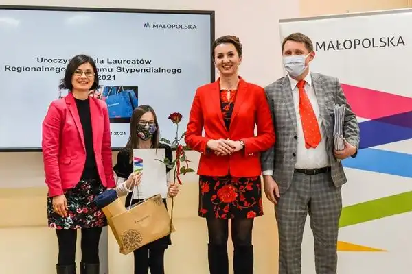 W Nowym Sączu odbyła się uroczysta gala dla stypendystów Regionalnego Programu Stypendialnego