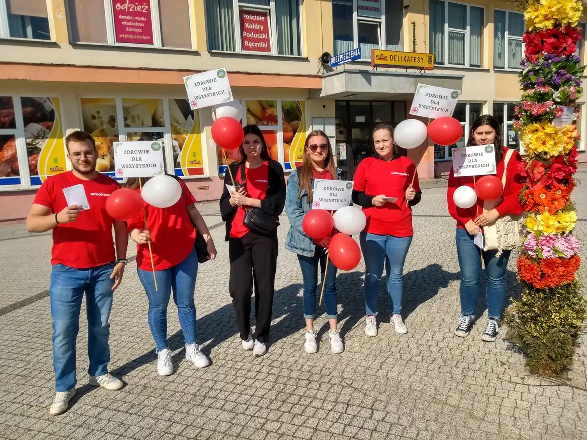Uczniowie z ZS w Łącku promowali zdrowy styl życia
