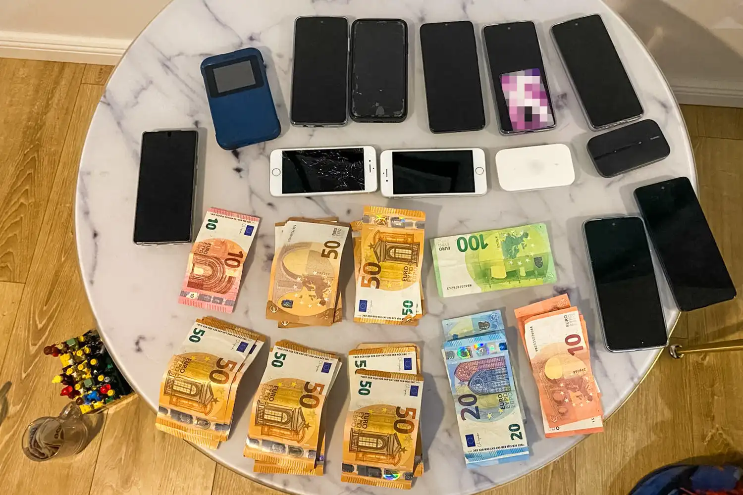 Kokaina, mefedron i miliony w gotówce. CBŚP i Straż Graniczna rozbiły narkotykowy gang!