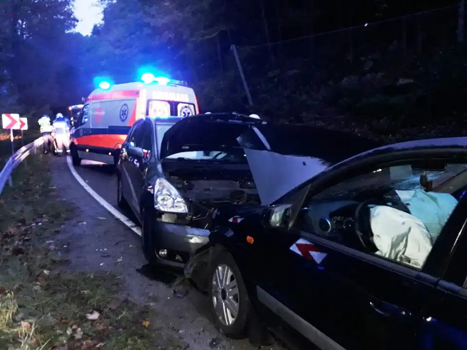 Wypadek w Żegiestowie. Dwie osoby trafiły do szpitala