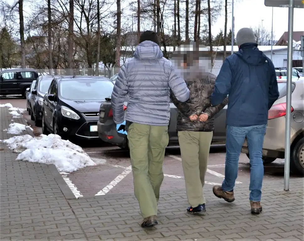 Nowy Sącz: Groził 15-latkowi i go okradł. Sprawca rozboju w rękach Policji