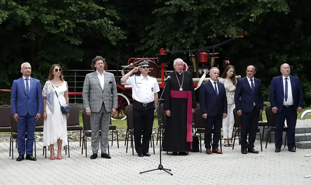 Strażacy z Siołkowej otrzymali nowy wóz bojowy