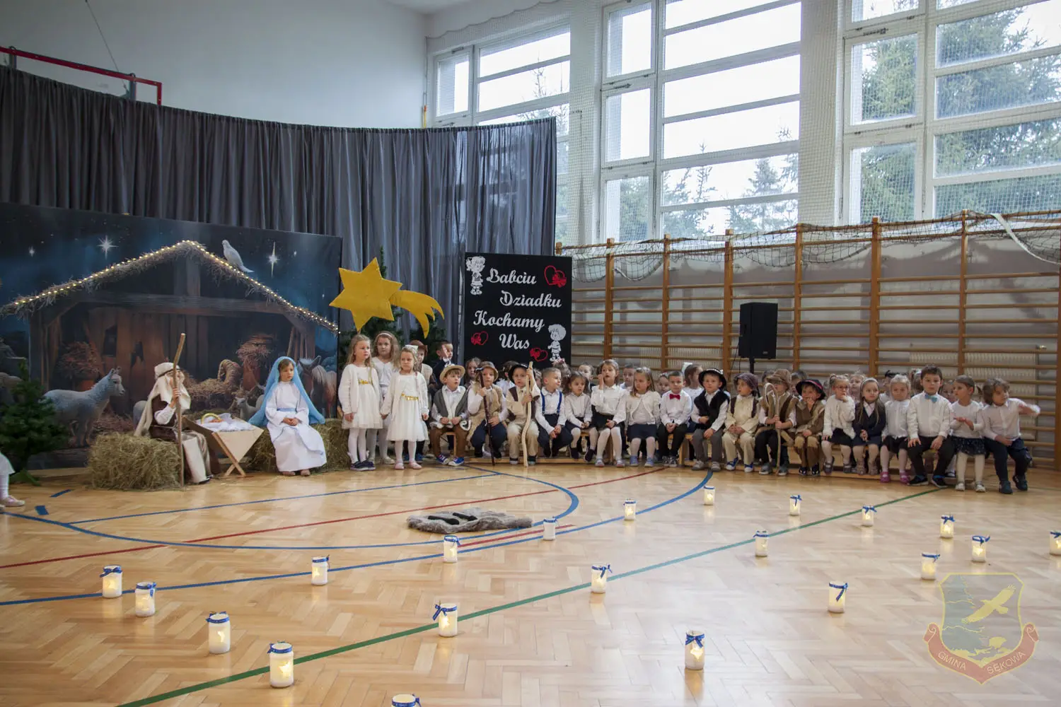 Wzruszające Jasełka i święto seniorów w ZSP Sękowa