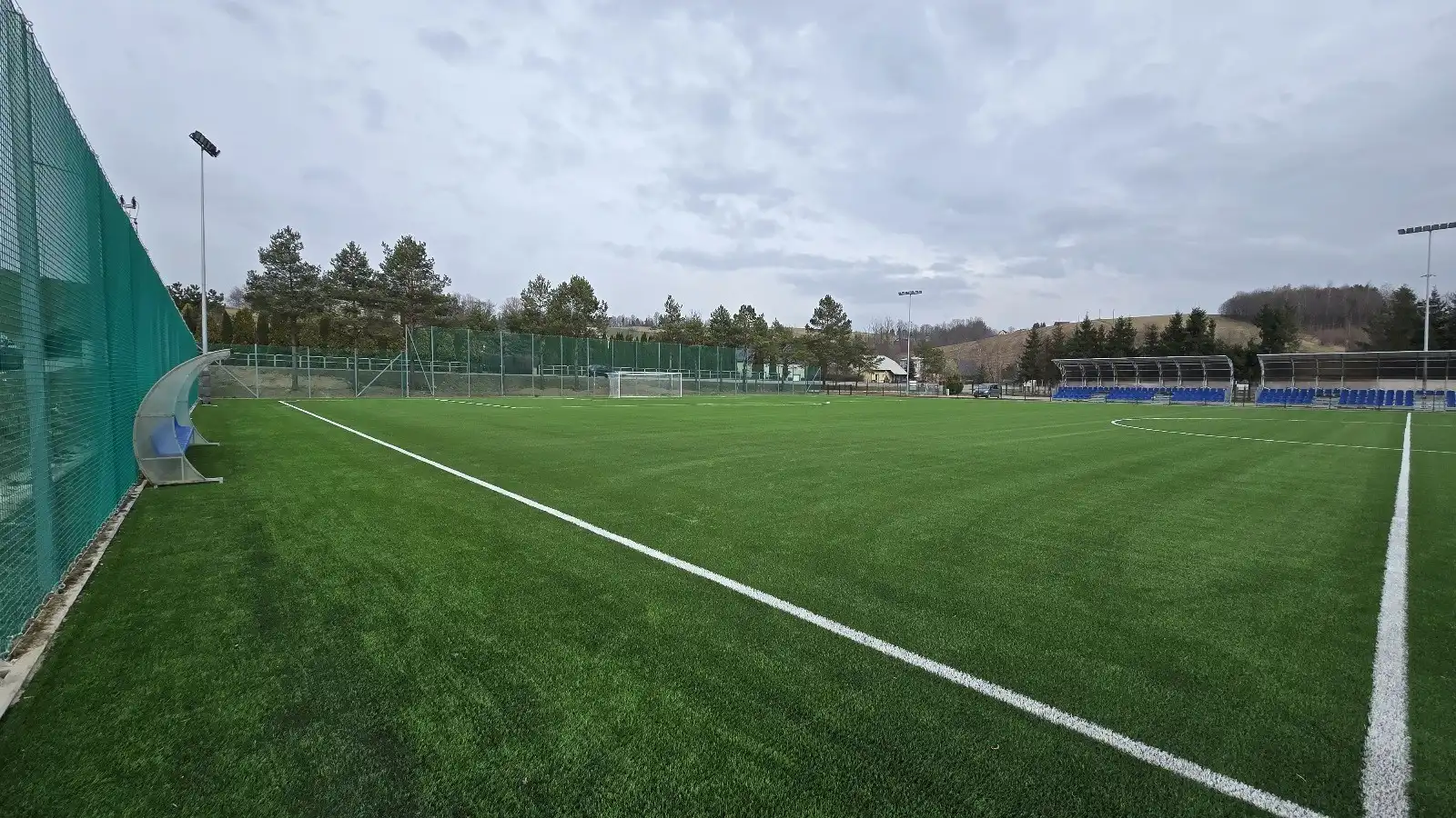 Nowoczesny stadion w Korzennej gotowy. Zobacz, co się zmieniło