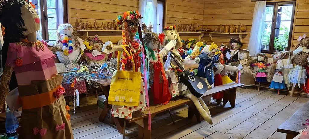 W Skansenie Wsi Pogórzańskiej w Szymbarku zorganizowano wystawę marzann