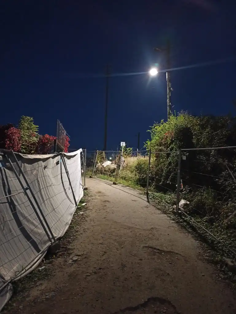 Nowe oświetlenie na ul. Kolejowej. Sukces mieszkańców i radnego Rogóża