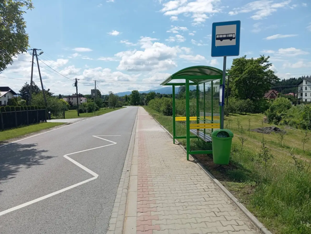 Lepsze warunki dla pasażerów. W Łukowicy i Owieczce pojawiły się nowe wiaty