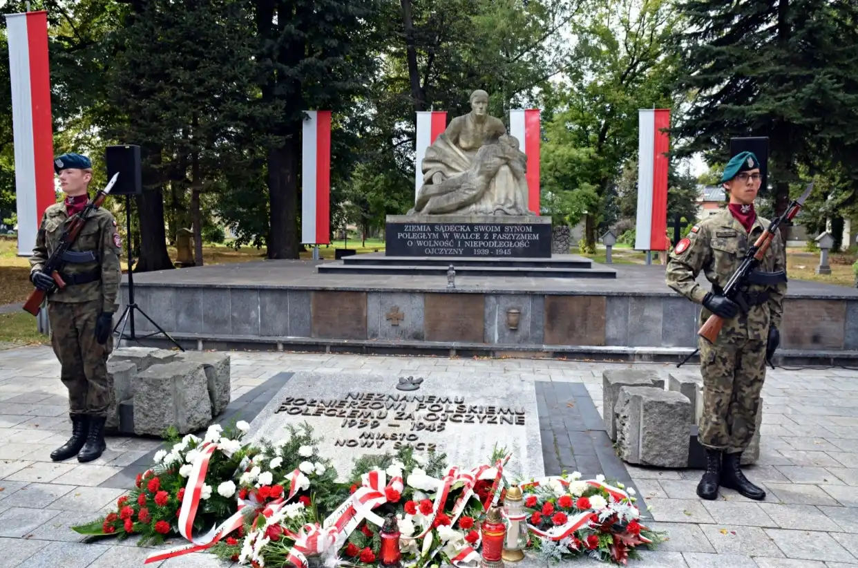Sądecka nekropolia świadkiem historii