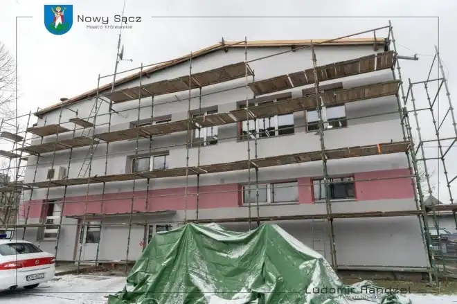 Sądeccy strażacy dzięki wsparciu miasta mają tymczasową siedzibę