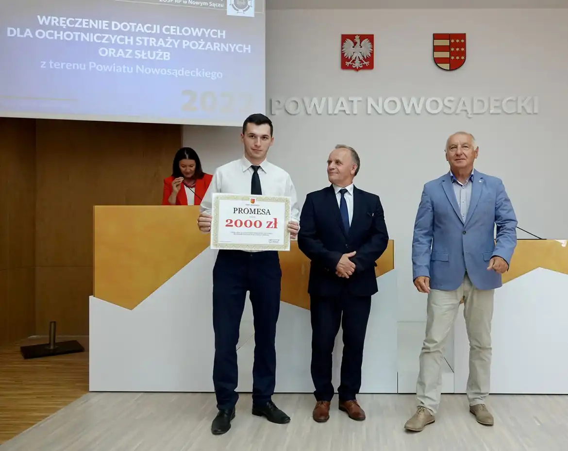 Blisko 300 tys. zł dla strażaków ochotników i służb z terenu powiatu nowosądeckiego