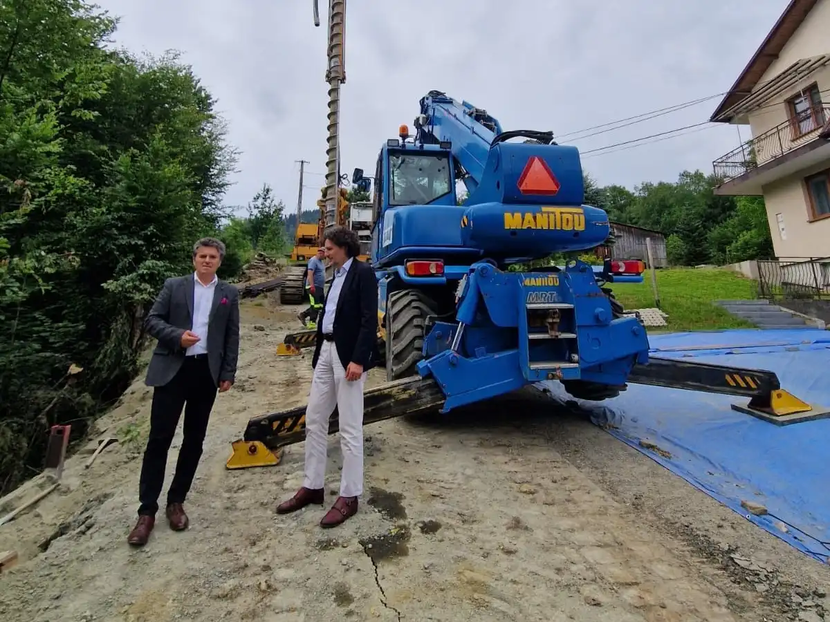 Stabilizacja Osuwiska w Kamionce Wielkiej. Rozpoczęcie Inwestycji na Drodze Porębówka