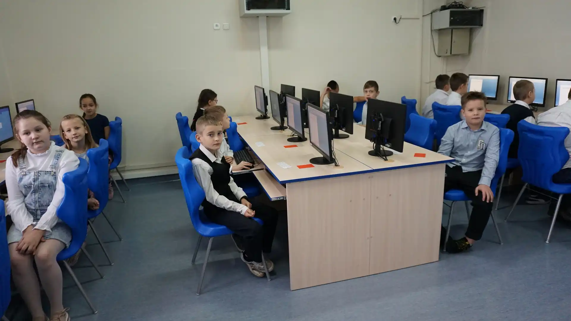 Dzieci ze Szkoły Podstawowej w Wielogłowach mają nową pracownię komputerową