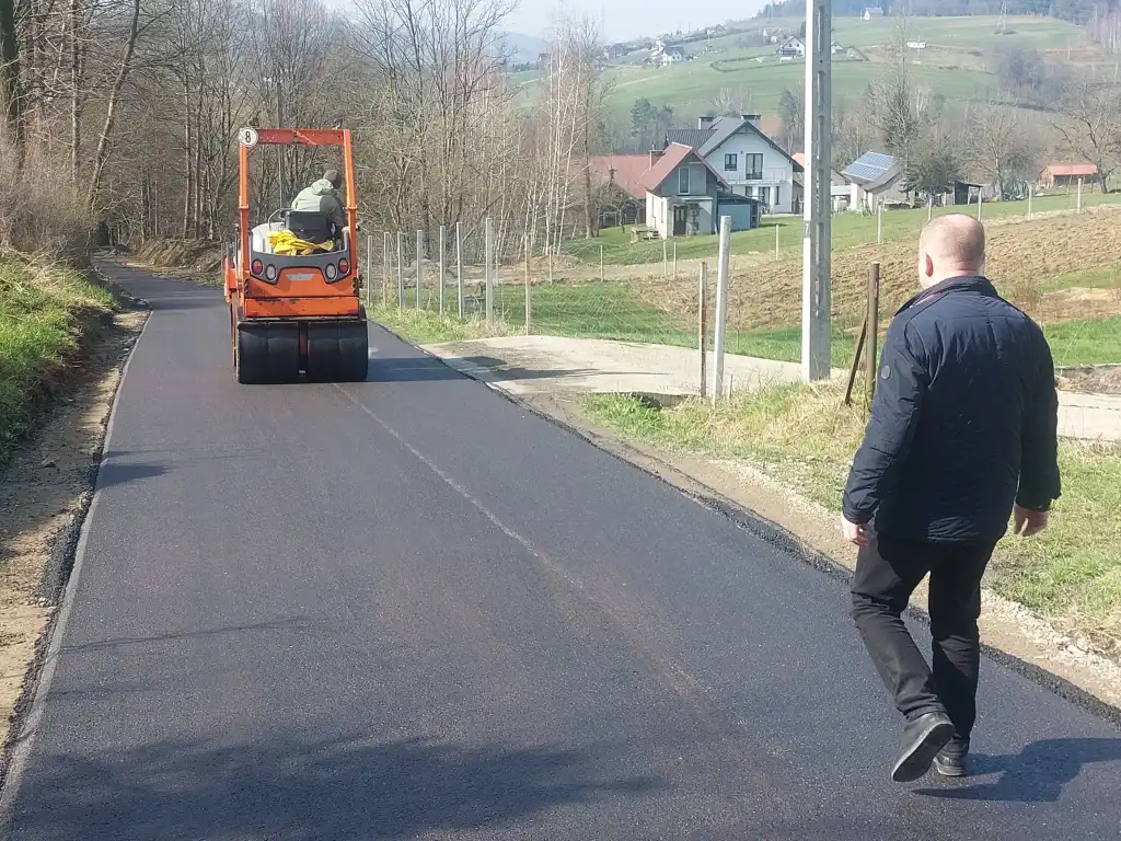 Dobiega końca modernizacja drogi Niecew- Lipnica Wielka