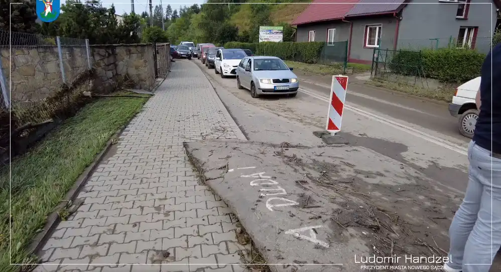 Nocna nawałnica w Nowym Sączu. Trwają prace porządkowe i szacowanie szkód