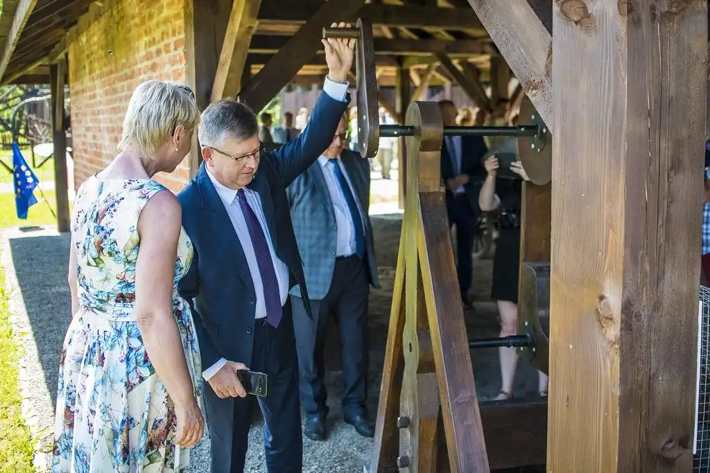 Edukacyjny park i wyjątkowa wystawa w Skansenie Wsi Pogórzańskiej w Szymbarku
