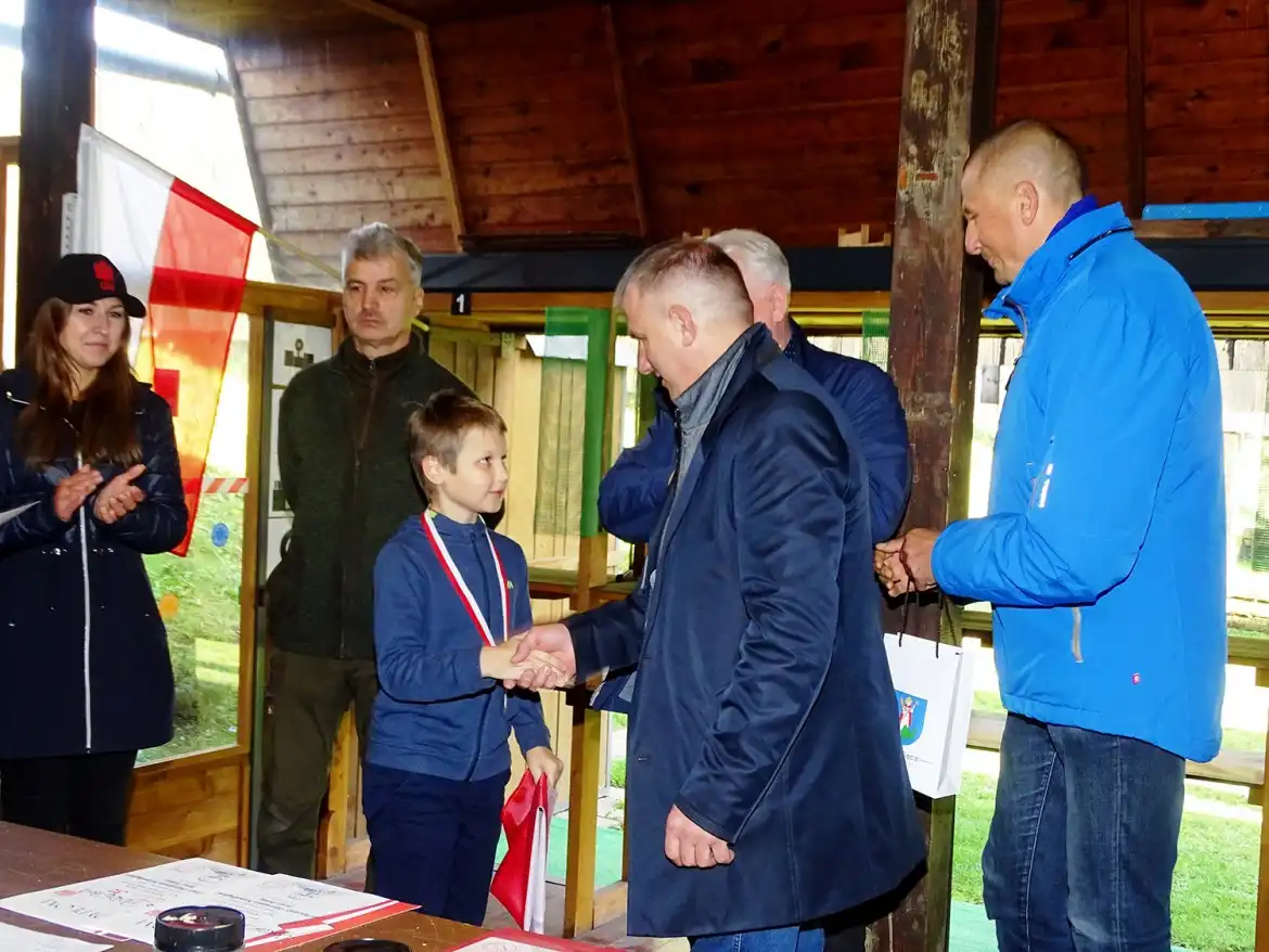 Nowy Sącz: Zawody strzeleckie z okazji 104. rocznicy odzyskania przez Polskę niepodległości