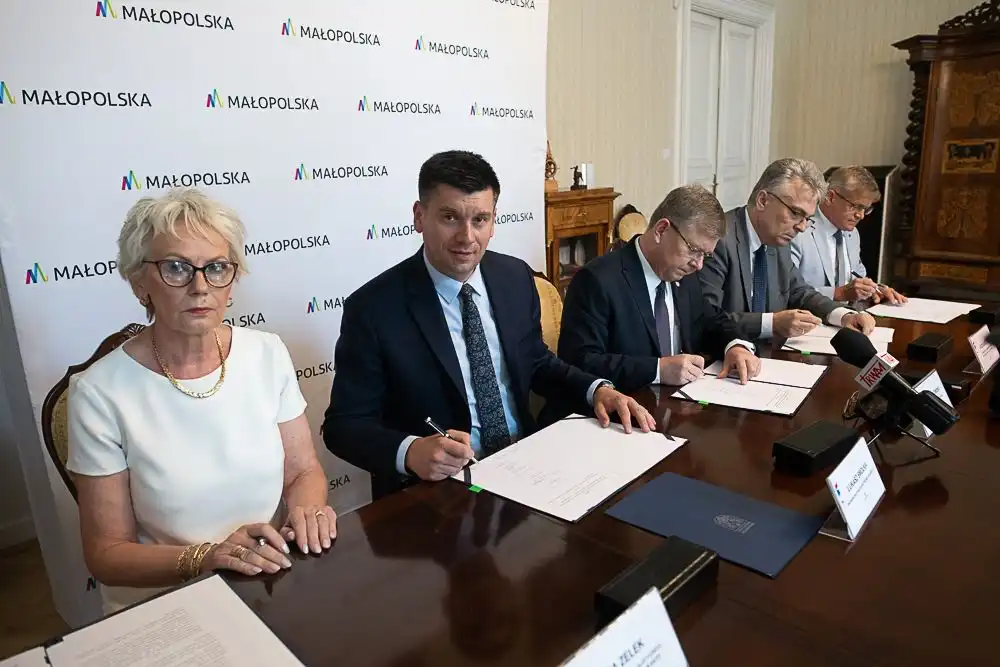 Małopolskie szpitale łączą siły w działaniach w zakresie onkologii. W tym również sądecka placówka