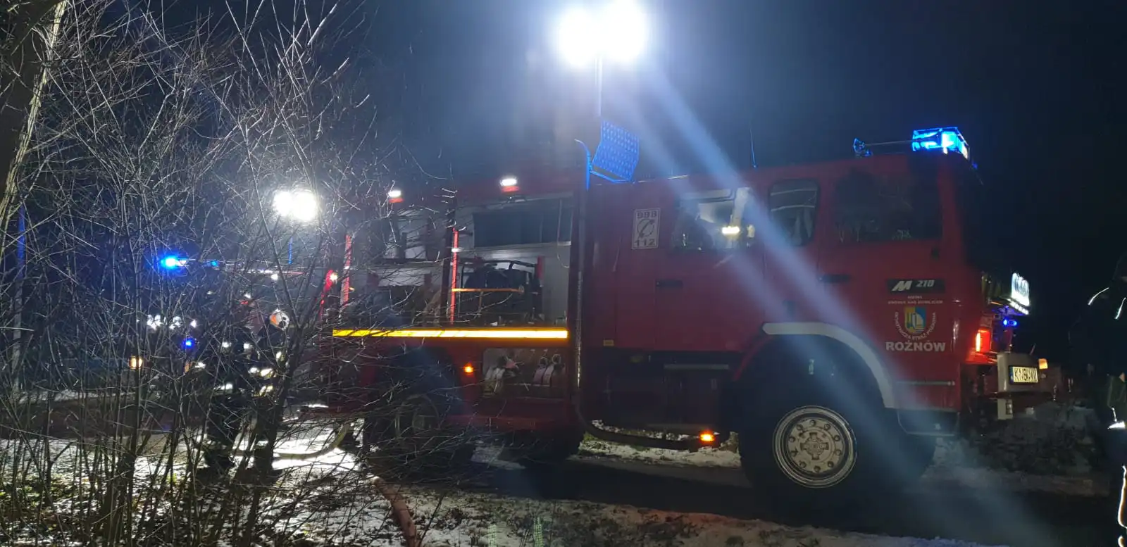 Pożar w budynku gospodarczym w Roztoce-Brzezinach. Płonęło siano