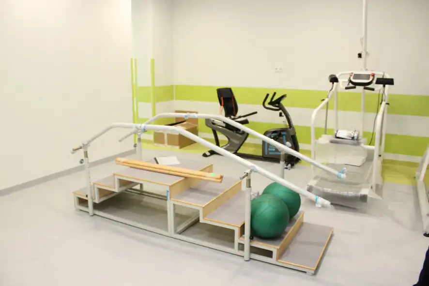 Szpital w Limanowej ma nowy ambulans