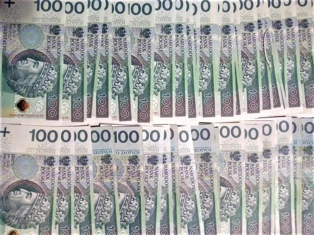 Sądecczyzna: Chciała pomóc koleżance córki. Straciła ponad 120 tys. zł
