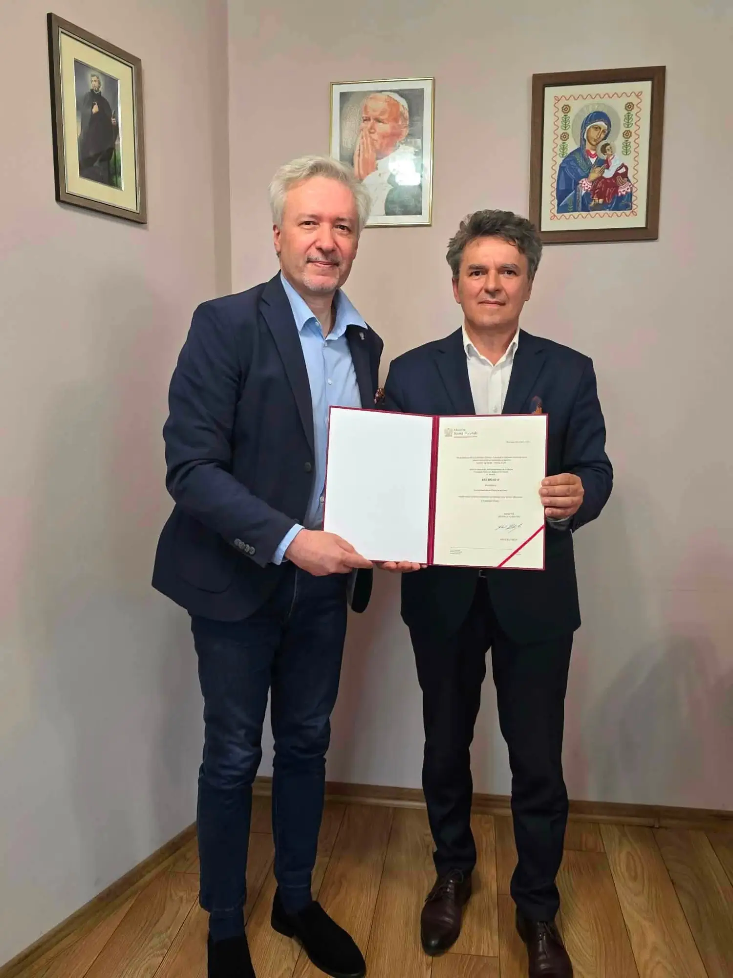 Szatnie przy boisku w Kamionce Małej przejdą remont. Jest rządowe wsparcie