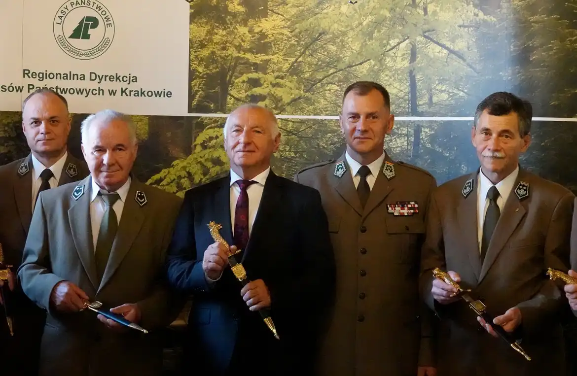 Starosta nowosądecki odebrał Kordelas Leśnika Polskiego