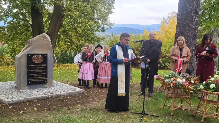 Hołd dla zasłużonych. Uroczyste odsłonięcie obelisku w Brzeznej