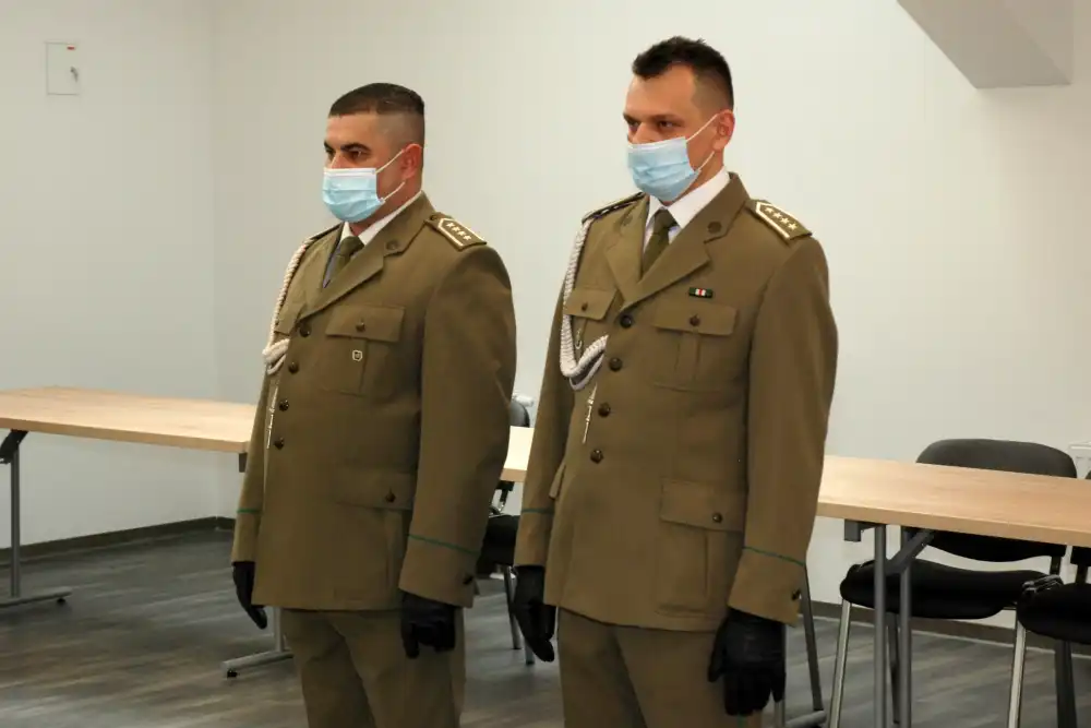 Po latach służby pożegnali się z mundurem