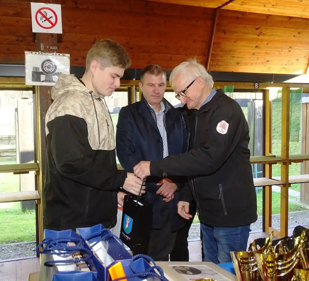 Niepodległościowe strzelanie w LOK w Nowym Sączu