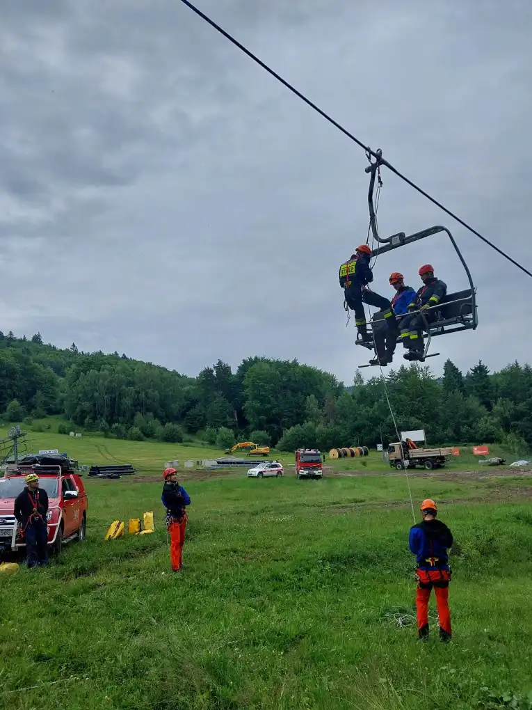Krynica-Zdrój: strażacy ćwiczyli na wysokości