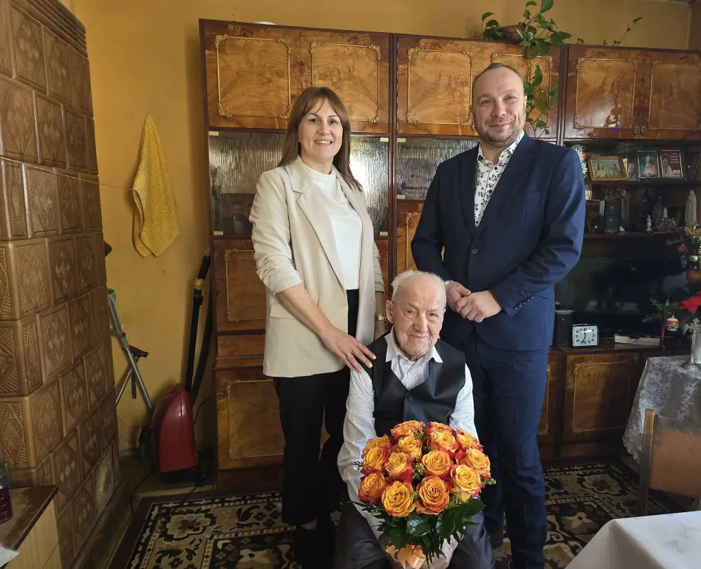 Wyjątkowy jubileusz w gminie Łukowica. Pan Józef Potoniec świętuje 105. urodziny