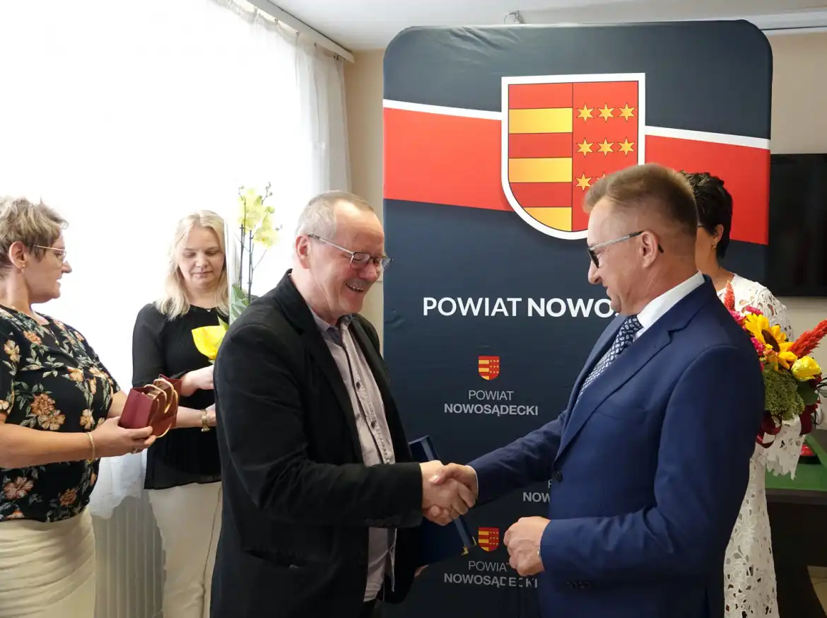 Starosta nowosądecki wręczył nominacje dla nauczycieli