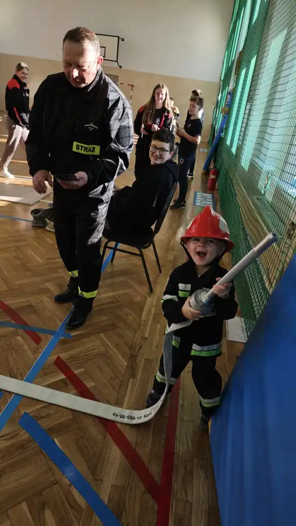 Młodzi strażacy na start! Gminne Halowe Zawody Sportowo-Pożarnicze w Łabowej