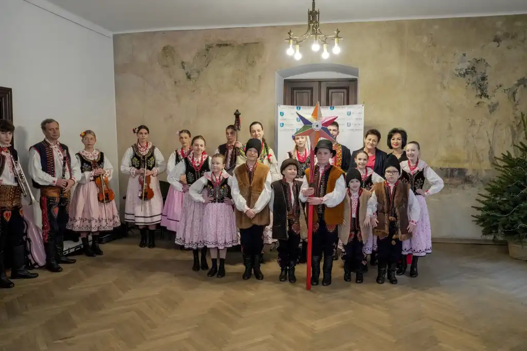 Zespół Regionalny Lachy w urzędzie miasta. Święta w rytmie lokalnej kultury