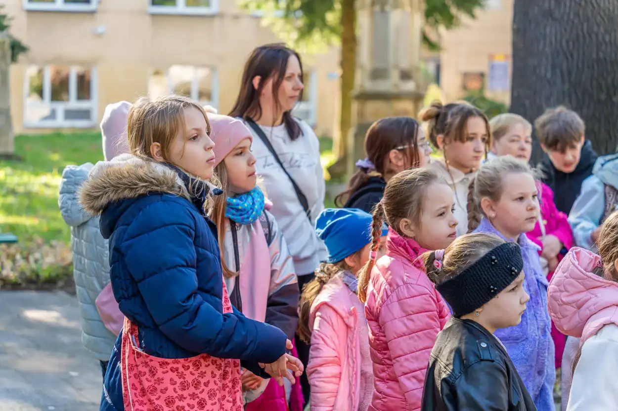 Stary Cmentarz w Nowym Sączu przygotowany na Wszystkich Świętych. Społeczna akcja sprzątania nekropolii
