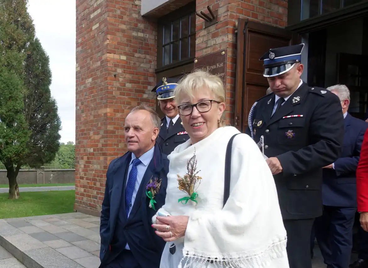 Przedstawiciele władz Powiatu Nowosądeckiego i Zespół Regionalny „Janczowioki” gościli na powiatowo-gminnych dożynkach w Strzepczu