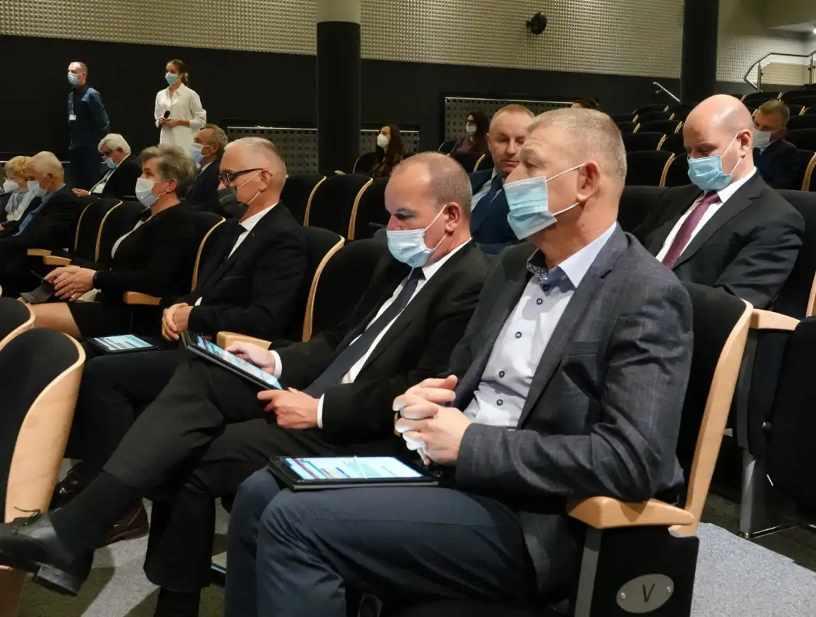 O inwestycjach drogowych na Sesji Rady Powiatu Nowosądeckiego