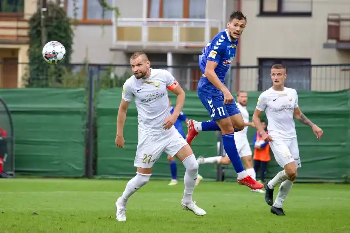 Sandecja przegrywa z Puszczą Niepołomice