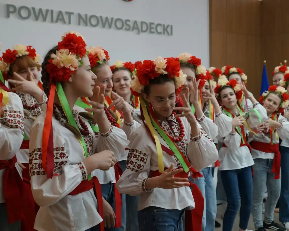 Zespół Chóralny "Gloria" z Żytomierza wystąpił w Starostwie Powiatowym w Nowym Sączu